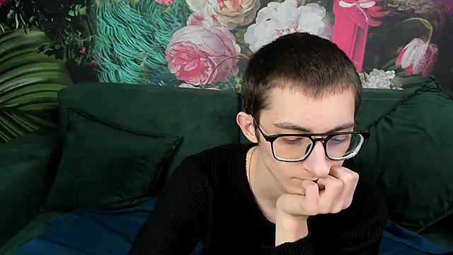 RonBevs online show from 04-11-26, 07:51