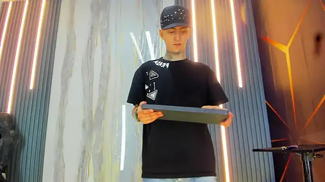 guys hard cock19 online show from 03-13-26, 08:48