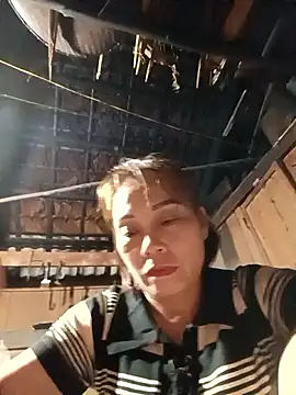 Snapshot of Lyly22x chatting on 03-22-26, 03:48 Lyly22x online show from 03-22-26, 03:48