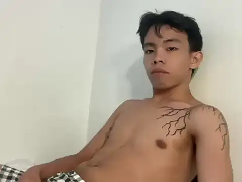 Snapshot of hottasianboy chatting on 07-29-26, 11:52 hottasianboy online show from 07-29-26, 11:52