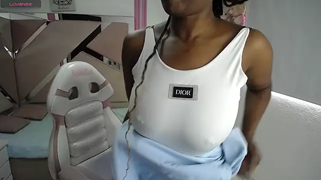 Snapshot of Ebony_rizon chatting on 04-21-26, 01:39 Ebony rizon online show from 04-21-26, 01:39