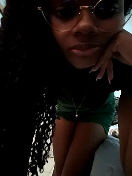 Snapshot of marialuiza2027 chatting on 07-14-26, 10:54 marialuiza2027 online show from 07-14-26, 10:54