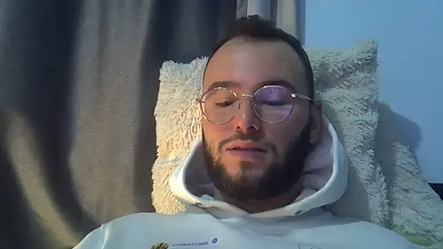 Snapshot of piazaocwb23 chatting on 05-22-26, 01:39 piazaocwb23 online show from 05-22-26, 01:39