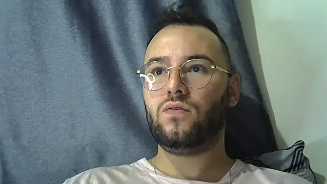 Snapshot of piazaocwb23 chatting on 07-08-26, 03:27 piazaocwb23 online show from 07-08-26, 03:27