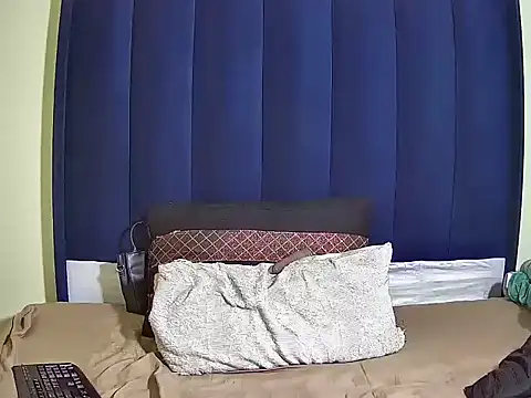 MelaniBbe online show from 04-19-26, 08:22