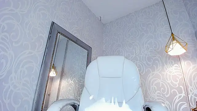 Snapshot of MiaCamille_ chatting on 07-28-26, 07:39 MiaCamille online show from 07-28-26, 07:39