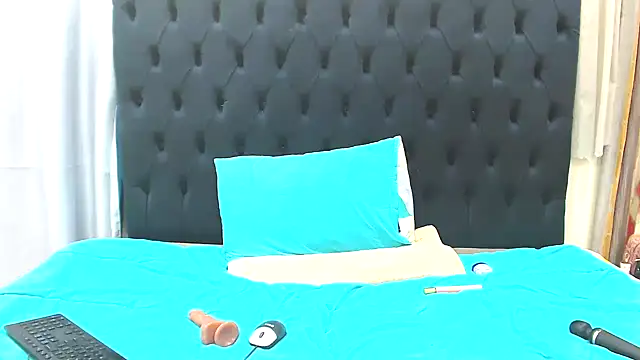 Dark Slim Thick online show from 04-08-26, 05:35