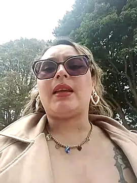 Snapshot of annie_27 chatting on 03-16-26, 03:16 annie 27 online show from 03-16-26, 03:16