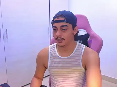 Snapshot of Cute-Curls chatting on 03-14-26, 01:12 Cute-Curls online show from 03-14-26, 01:12