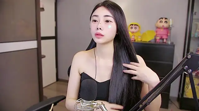 Snapshot of XiaoYuBao- chatting on 05-12-26, 05:43 XiaoYuBao- online show from 05-12-26, 05:43