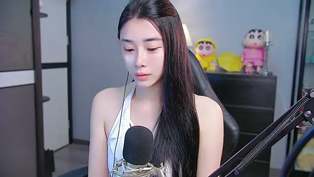 Snapshot of XiaoYuBao- chatting on 06-22-26, 04:37 XiaoYuBao- online show from 06-22-26, 04:37