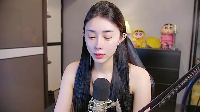 Snapshot of XiaoYuBao- chatting on 07-11-26, 03:48 XiaoYuBao- online show from 07-11-26, 03:48