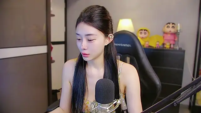 Snapshot of XiaoYuBao- chatting on 07-25-26, 12:25 XiaoYuBao- online show from 07-25-26, 12:25