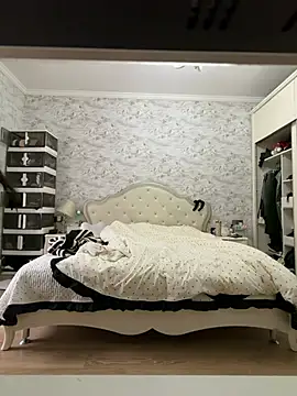 zhizhibaobei online show from 04-02-26, 01:47