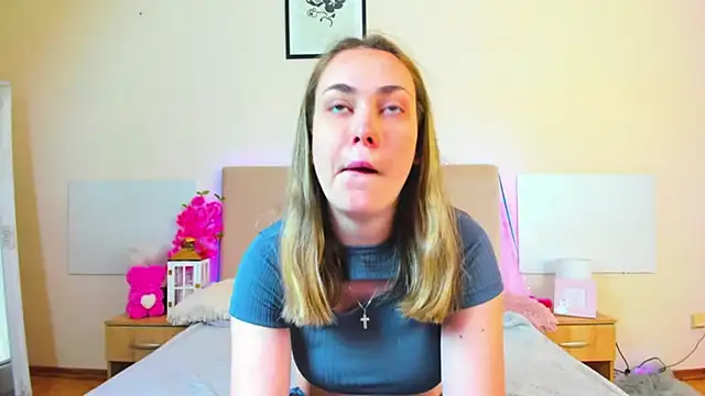 MelanieCuty online show from 06-04-26, 05:35