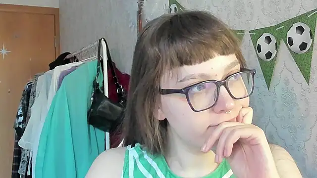Snapshot of RileyNymph chatting on 06-30-26, 04:13 RileyNymph online show from 06-30-26, 04:13