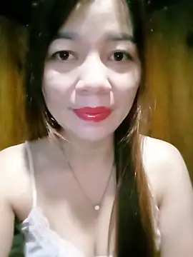 Snapshot of Yiyi102300 chatting on 06-15-26, 11:07 Yiyi102300 online show from 06-15-26, 11:07