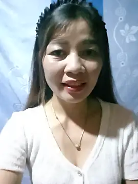 Snapshot of Yiyi102300 chatting on 07-01-26, 01:34 Yiyi102300 online show from 07-01-26, 01:34