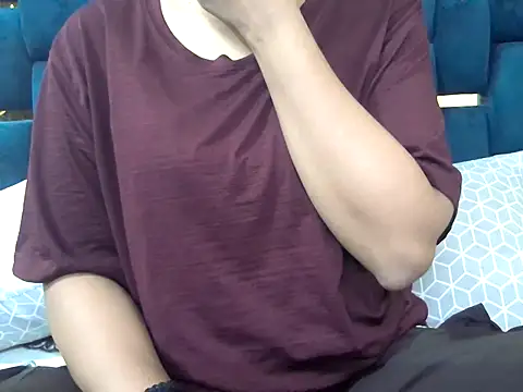 Aradya  online show from 04-15-26, 07:58