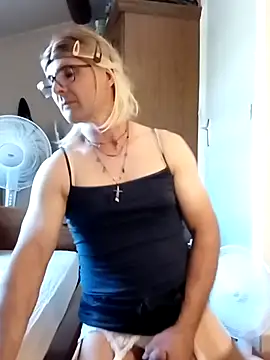 stephie83 online show from 07-30-26, 02:16