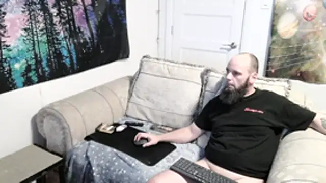 Snapshot of willywet chatting on 03-19-26, 02:15 willywet online show from 03-19-26, 02:15