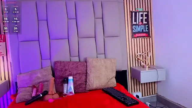  karlaruso online show from 04-21-26, 11:38