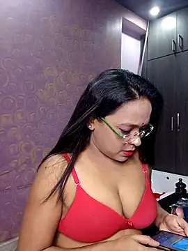 Snapshot of hornyrosy321 chatting on 05-06-26, 06:02 hornyrosy321 online show from 05-06-26, 06:02