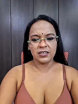 Snapshot of hornyrosy321 chatting on 05-26-26, 06:15 hornyrosy321 online show from 05-26-26, 06:15