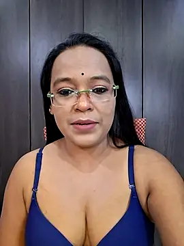 Snapshot of hornyrosy321 chatting on 05-28-26, 05:54 hornyrosy321 online show from 05-28-26, 05:54