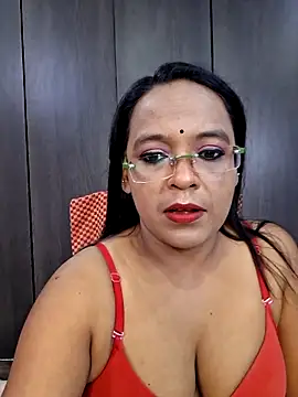 Snapshot of hornyrosy321 chatting on 06-02-26, 05:37 hornyrosy321 online show from 06-02-26, 05:37