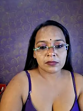 Snapshot of hornyrosy321 chatting on 06-11-26, 12:32 hornyrosy321 online show from 06-11-26, 12:32