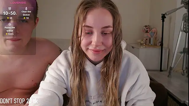 MikeXEmilia online show from 05-11-26, 05:24