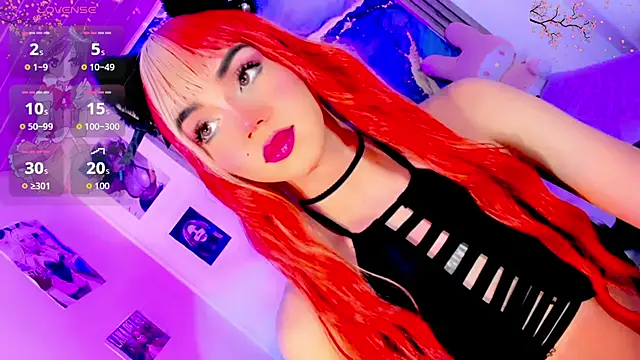 Snapshot of blonde_queen- chatting on 04-21-26, 04:52 blonde queen- online show from 04-21-26, 04:52