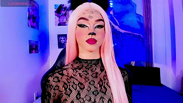 blonde queen- online show from 06-19-26, 03:33