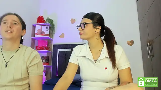 Snapshot of Mariana_and_Ronny chatting on 07-24-26, 09:24 Mariana and Ronny online show from 07-24-26, 09:24