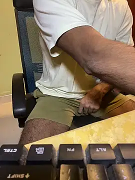 Snapshot of xreoz1245 chatting on 03-20-26, 07:52 xreoz1245 online show from 03-20-26, 07:52