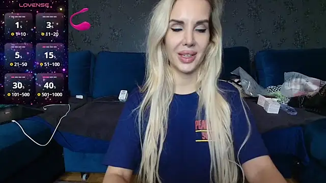 SexyQueenNina online show from 12-19-24, 11:57