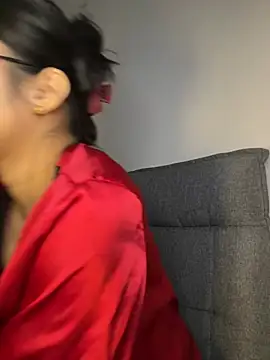 Kiee 19 online show from 06-01-26, 03:19