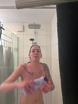 Snapshot of SweetChaosX chatting on 03-14-26, 01:05 SweetChaosX online show from 03-14-26, 01:05