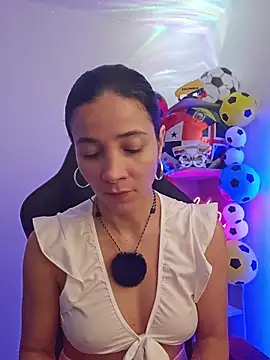 miaeyex online show from 06-24-26, 12:04
