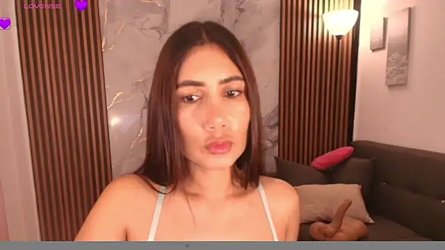 Snapshot of LucyBecker chatting on 04-01-26, 06:05 LucyBecker online show from 04-01-26, 06:05