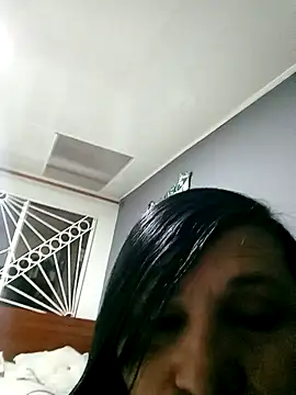 Ladygreeneyes online show from 05-10-26, 01:11