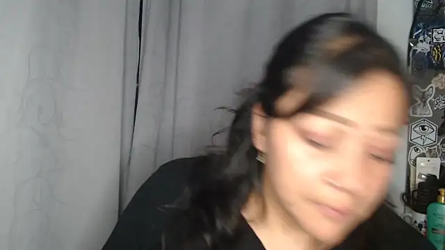 Naia queen25 online show from 04-26-26, 06:44