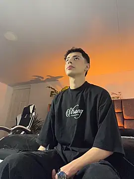 SebastianReed  online show from 05-01-26, 01:43