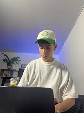 SebastianReed  online show from 06-30-26, 03:07