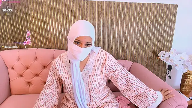 Aminaa Kaarim online show from 03-16-26, 06:34