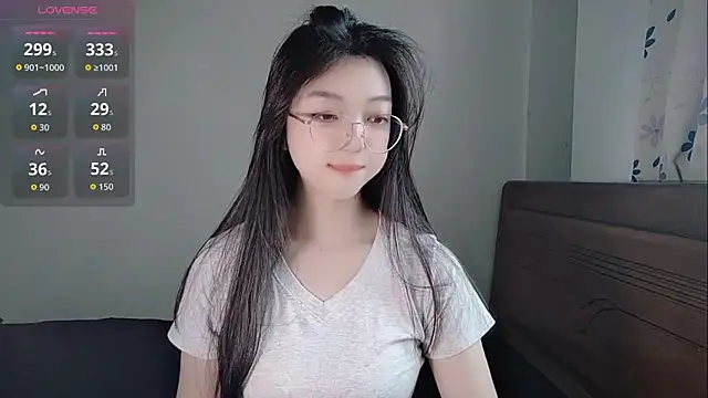 oblakitty  online show from 04-26-26, 12:41