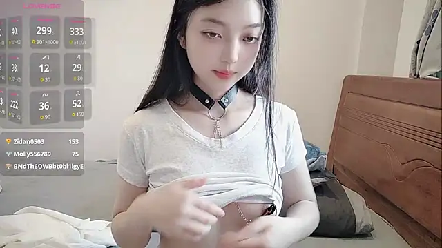 Snapshot of oblakitty_ chatting on 05-16-26, 10:36 oblakitty online show from 05-16-26, 10:36