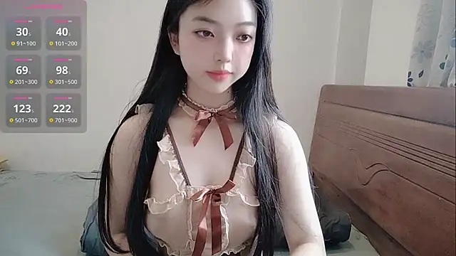 Snapshot of oblakitty_ chatting on 05-22-26, 01:02 oblakitty online show from 05-22-26, 01:02