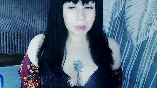 Snapshot of LollyVee chatting on 03-18-26, 09:40 LollyVee online show from 03-18-26, 09:40